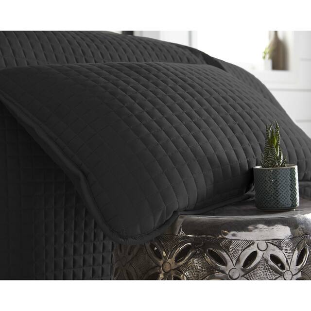 Oversized Solid 3-piece Quilt Set by Southshore Fine Linens