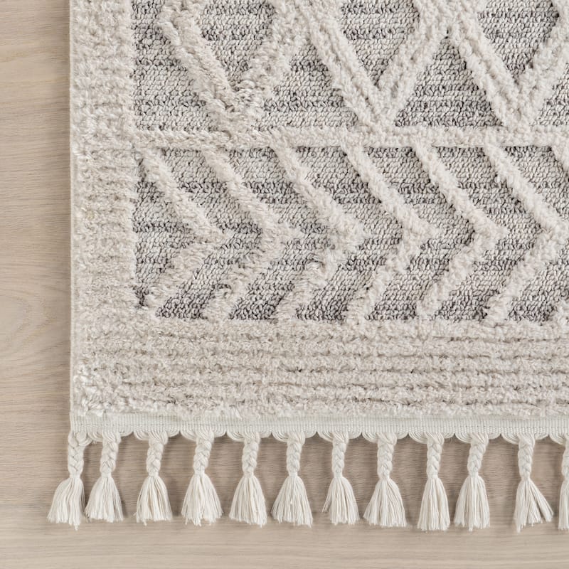 Nuloom Ansley Moroccan Lattice Tassel Area Rug