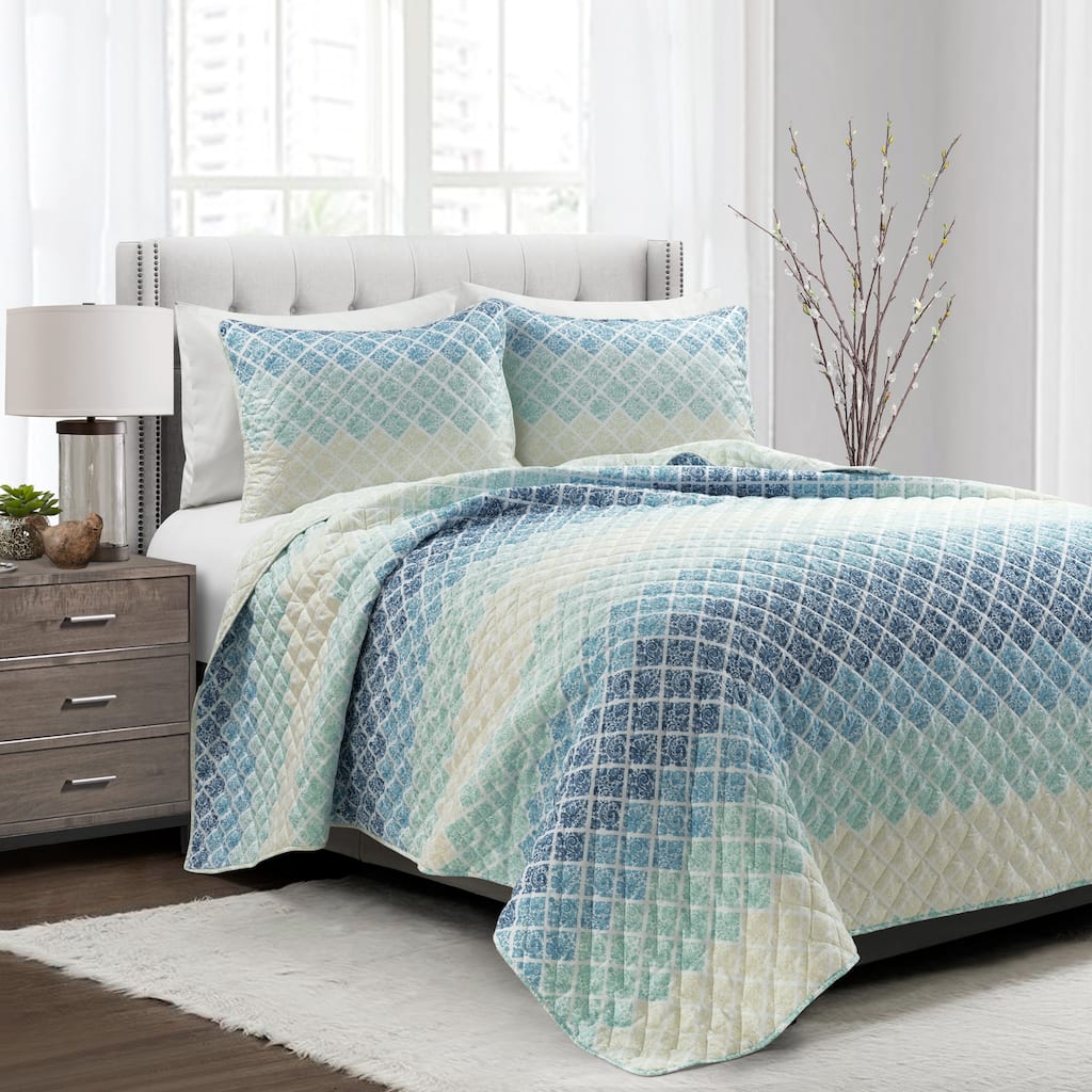 Lush Decor Medallion Ombre Reversible Oversized 3 Piece Quilt