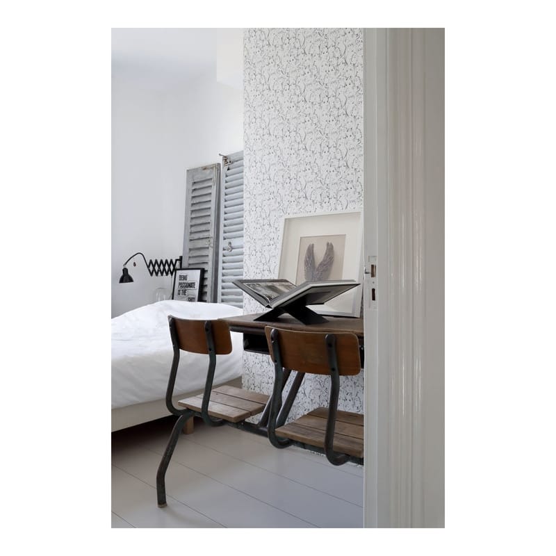 ESTA Home Buckley Off-White Face Collage Wallpaper - 20.5 x 396 x 0.025