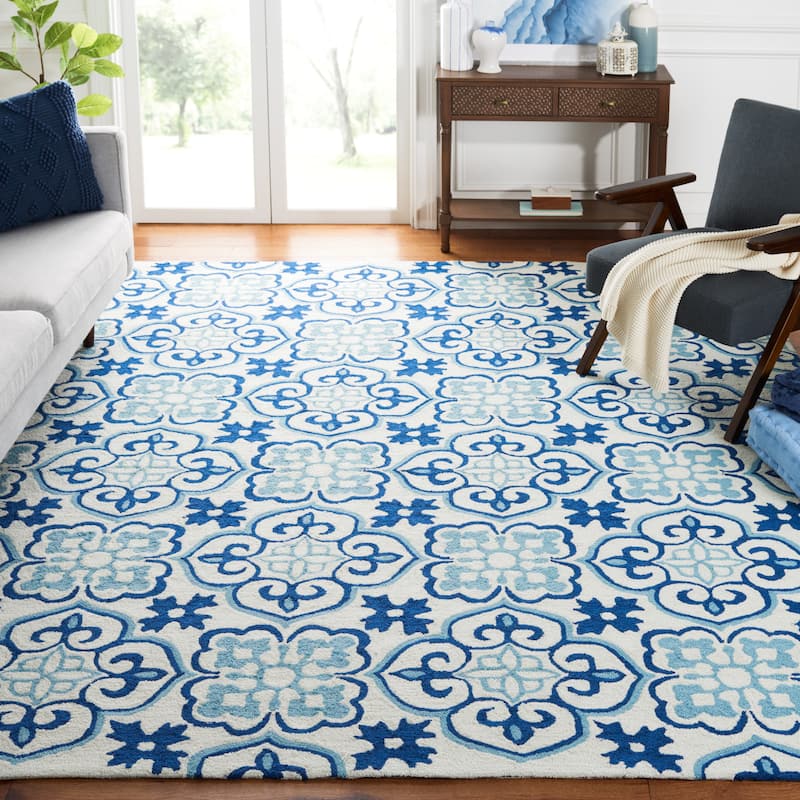 SAFAVIEH Handmade Four Seasons Alberdina Floral Rug - 8' x 10' - Blue/Ivory