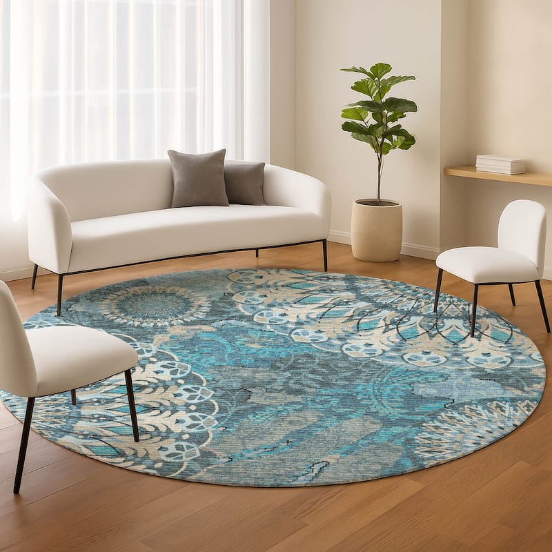 Machine Washable Indoor/ Outdoor Traditional Pinwheel Chantille Rug