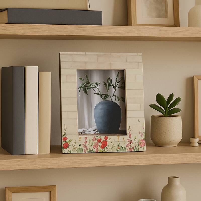 Wood Resin Flower Field Photo Frame - Ivory