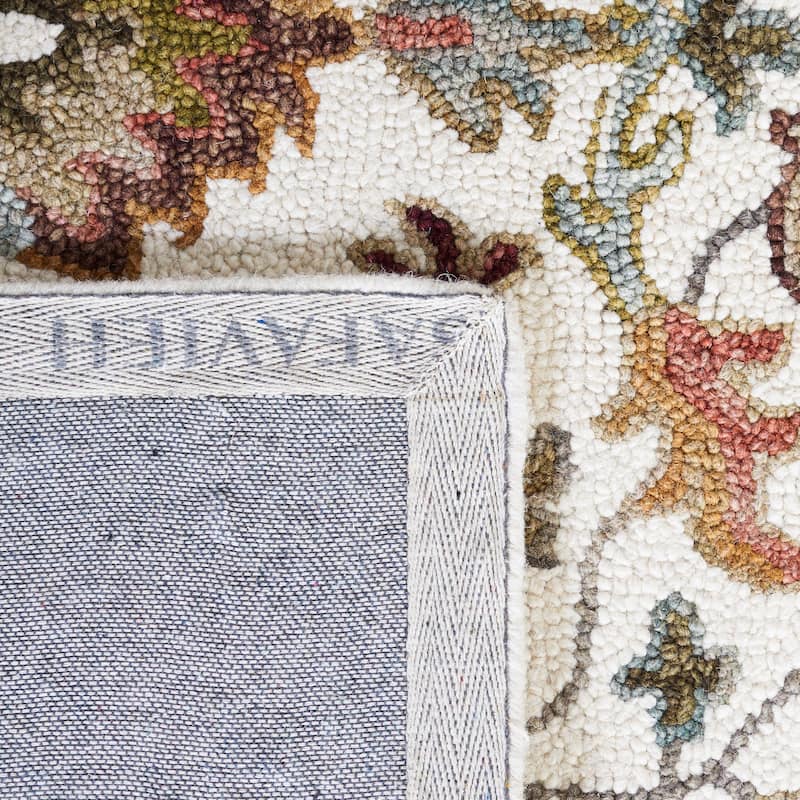 SAFAVIEH Handmade Aspen Kuna Boho Wool Rug