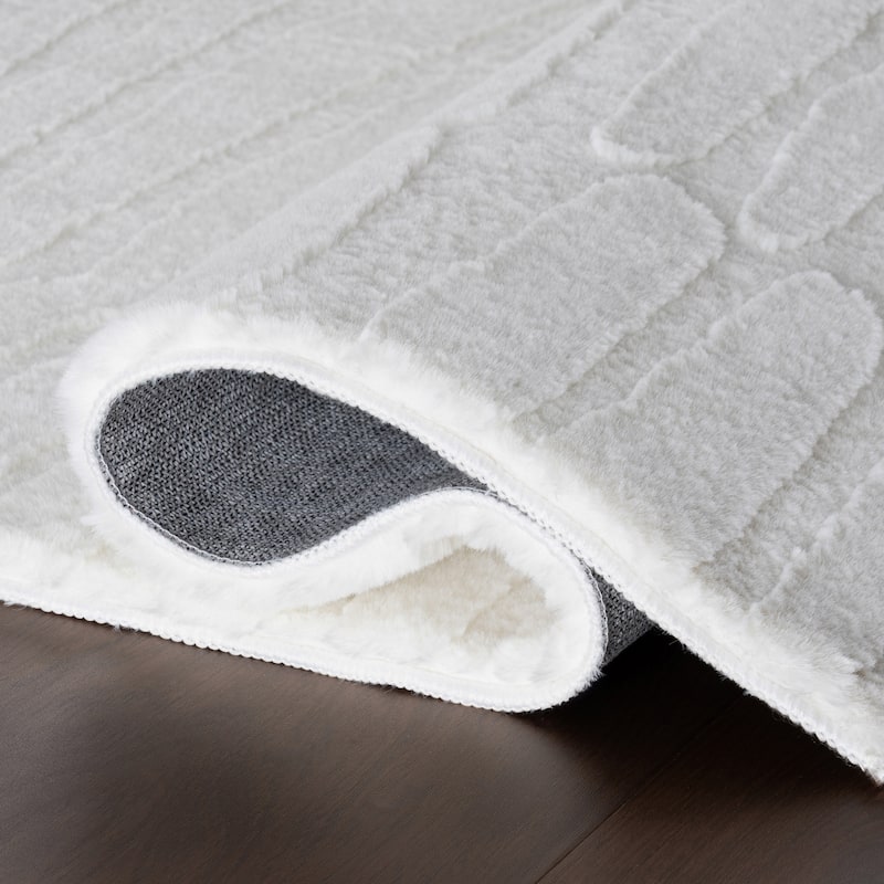 Nuloom Nivella Solid Cloud Washable Area Rug