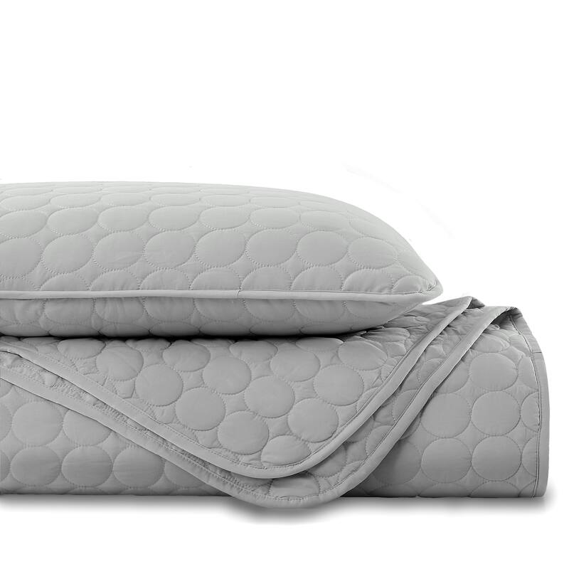 Vilano Ultra-Soft Lightweight 3-piece Quilt and Sham Set