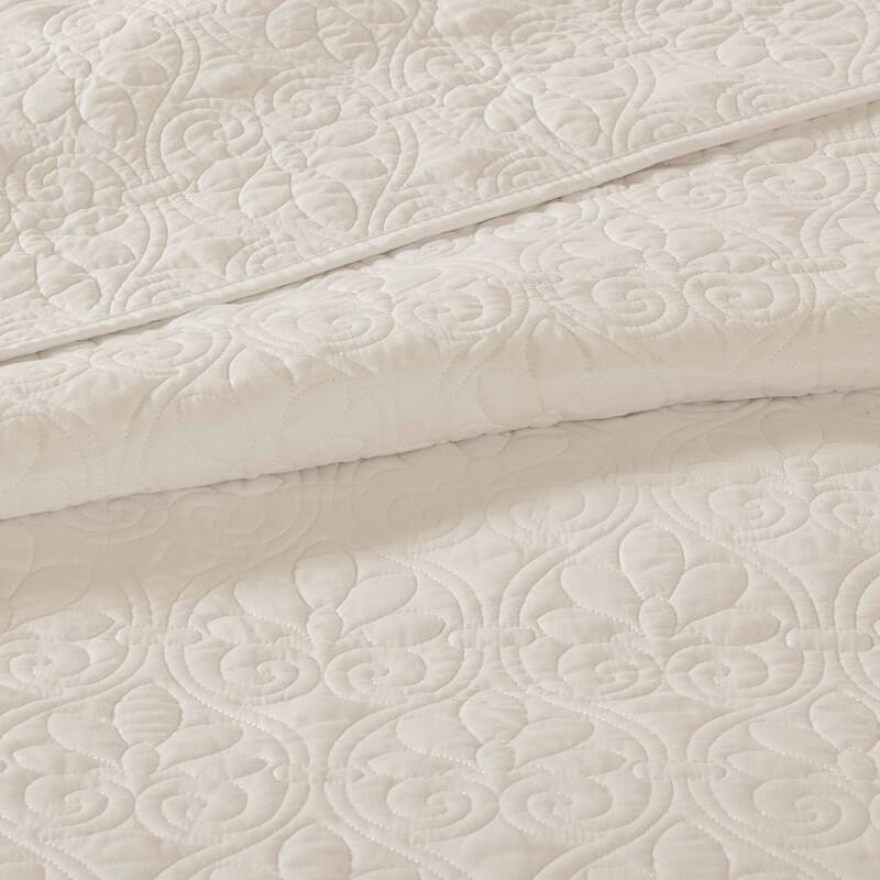 Madison Park Mansfield Reversible Bedspread Set