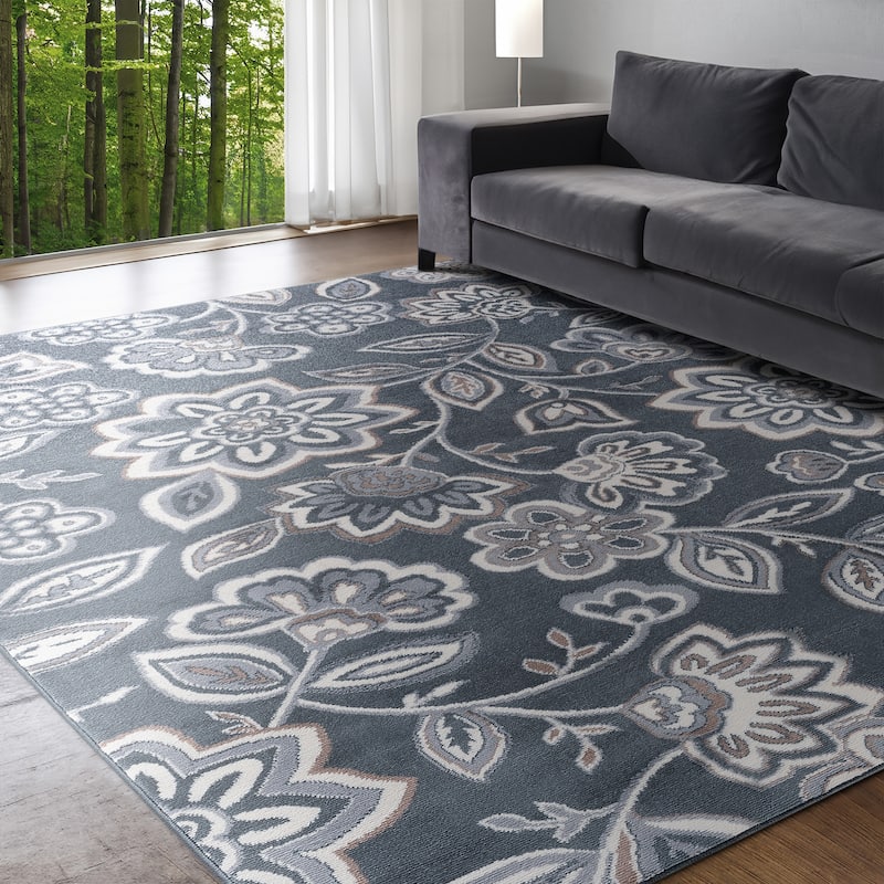 Carrington Transitional Floral & Botanical Indoor Area Rug - 5' x 7' - Grey