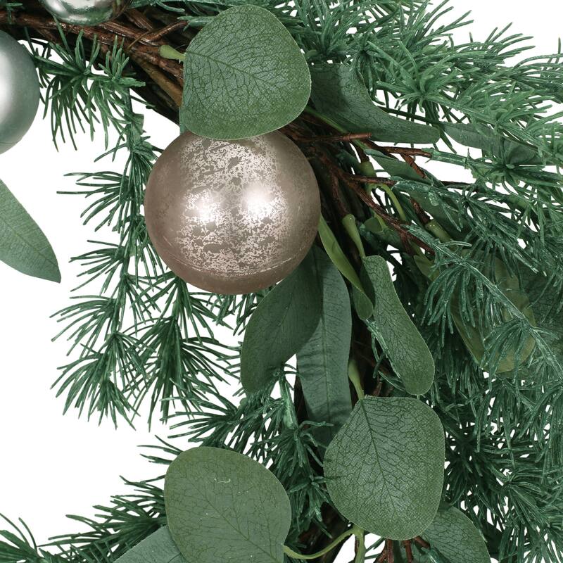 26" PineNeedle Wreath With Ball - Green