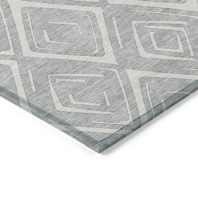 Machine Washable Indoor/ Outdoor Chantille Diamonds Ombre Rug