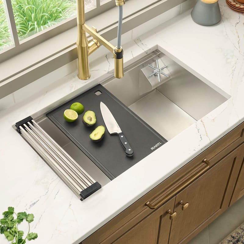 Ruvati 32-inch Workstation Ledge Undermount 16 Gauge Stainless Steel Kitchen Sink - RVH8512