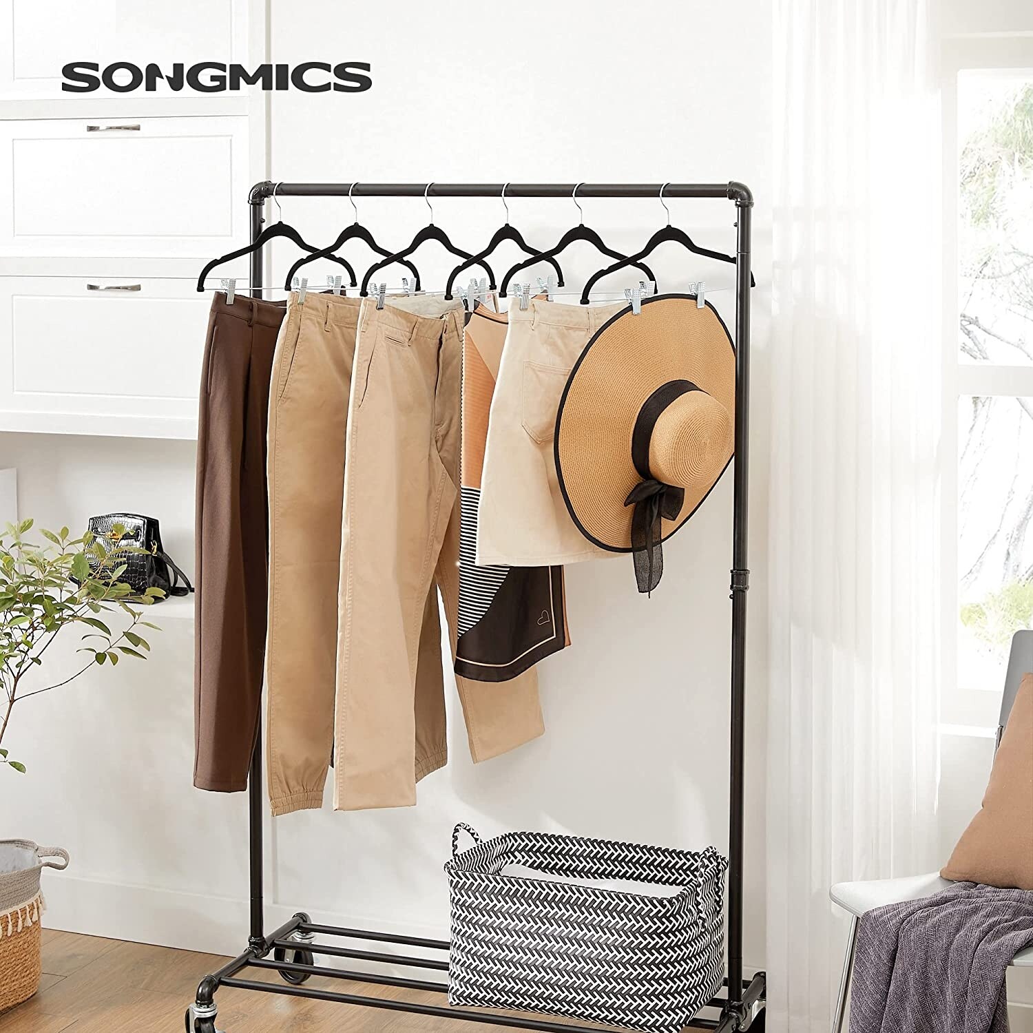 SONGMICS 50 Pack Coat Hangers, Velvet Hangers, Non-Slip Clothes