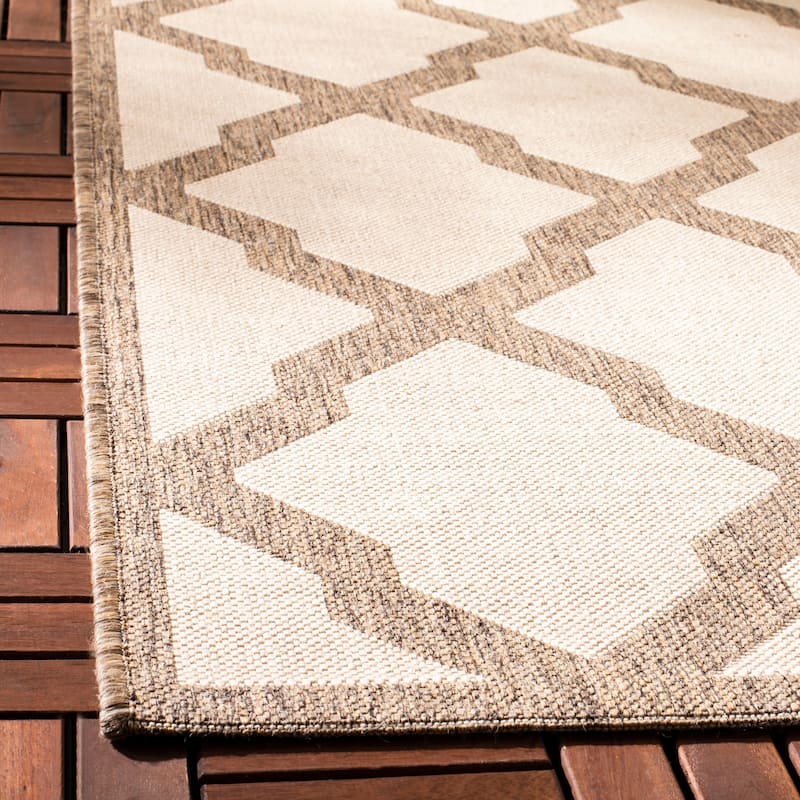 SAFAVIEH Beach House Petrona Indoor/ Outdoor Waterproof Patio Backyard Rug