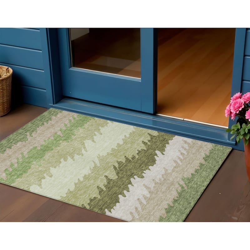 HomeRoots Striped Transitional Rectangle Outdoor Rug - 3' x 5'