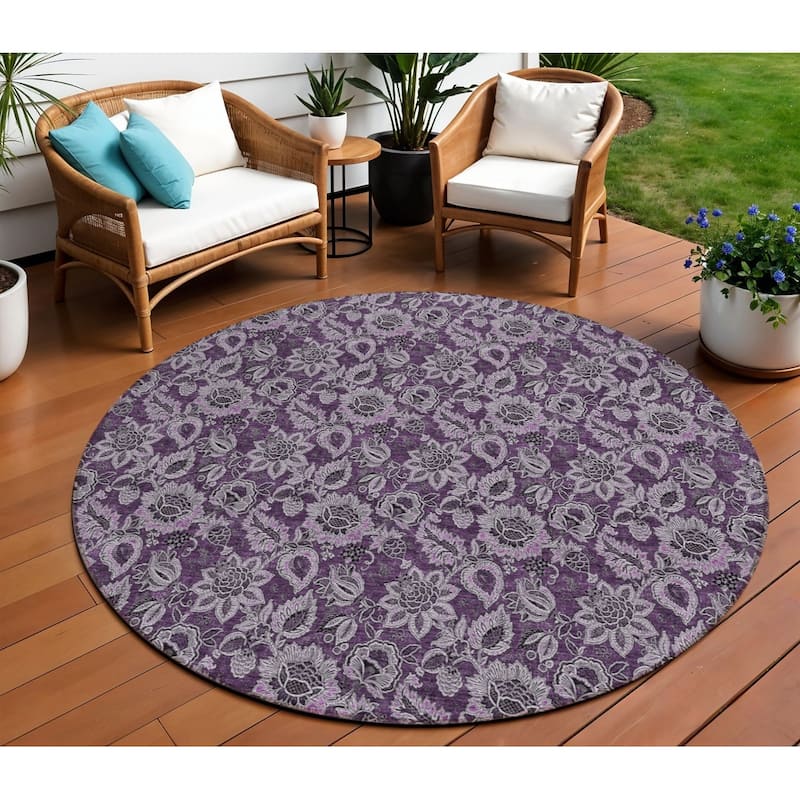 HomeRoots Floral Transitional Rectangle Outdoor Rug - 8' Round