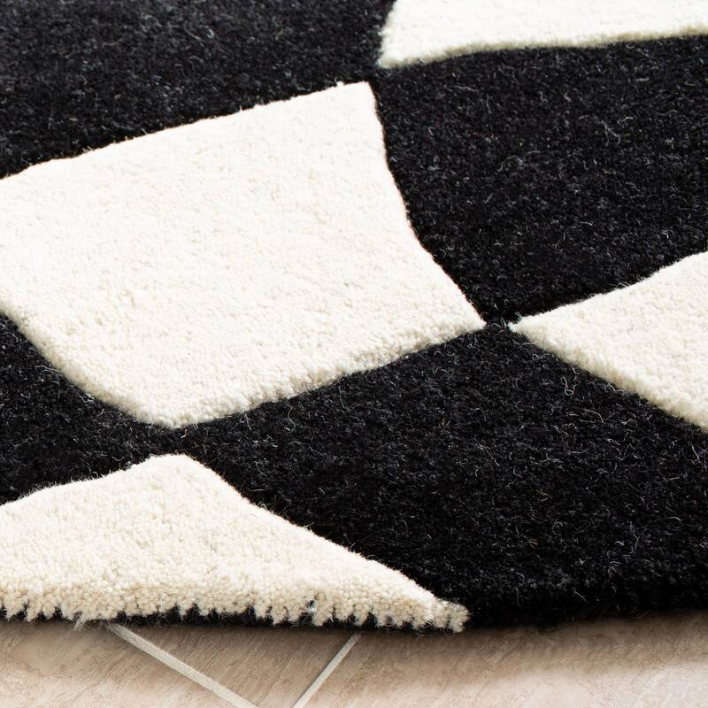 SAFAVIEH Handmade Soho Ciara Abstract N.Z. Wool Rug