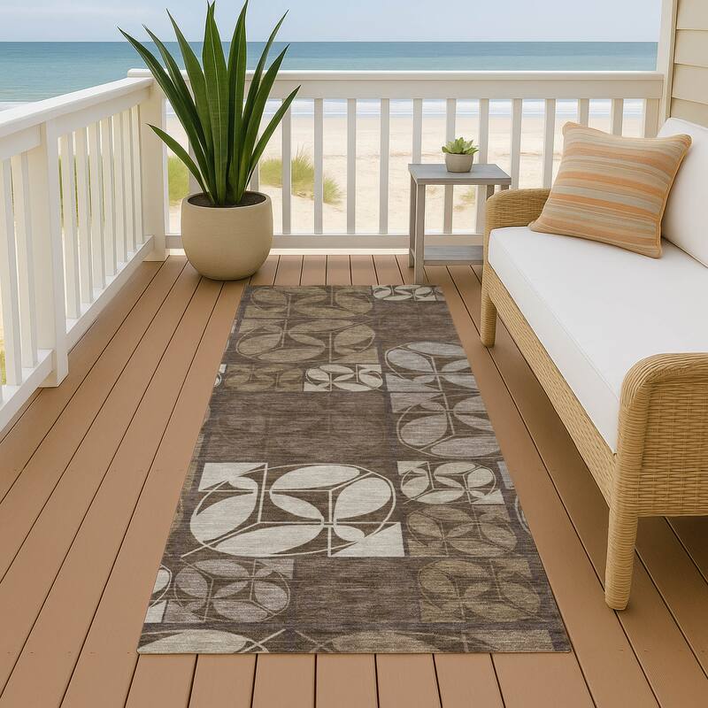 Machine Washable Indoor/ Outdoor Patch Lupton Chantille Rug - Chocolate - 2'3" x 7'6"