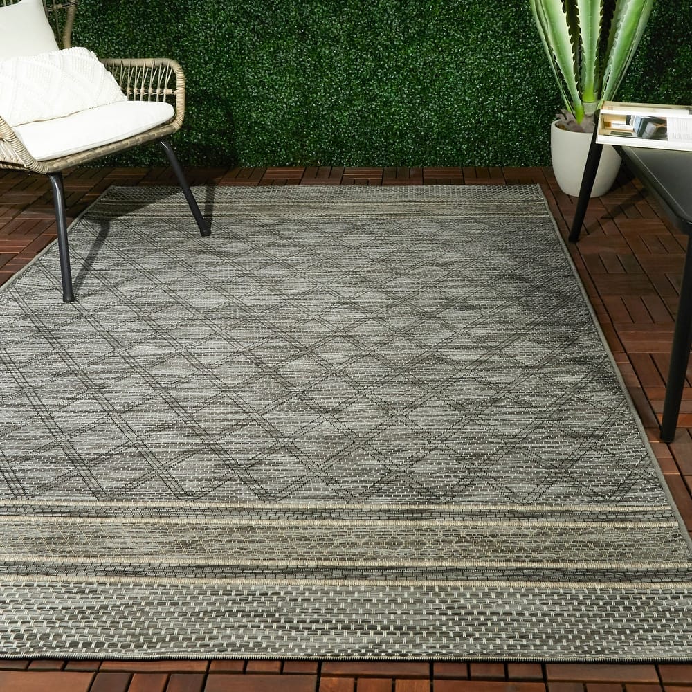 Sterling Trellis Flatweave Indoor/Outdoor Area Rug