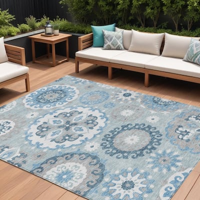 HomeRoots Floral Medallion Transitional Rectangle Outdoor Rug