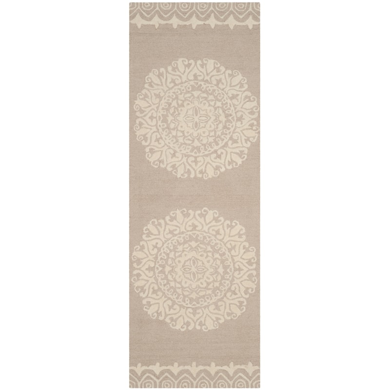 SAFAVIEH, Handmade Bella Willien Modern Floral Wool Rug