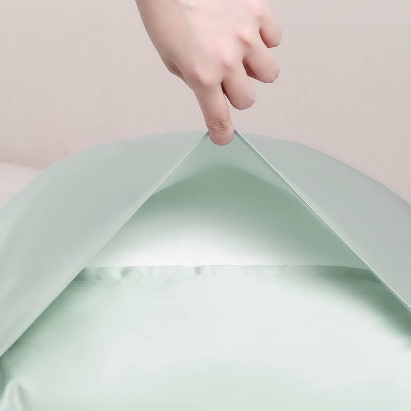 Set of 2 Pillow Cases, Soft Cooling Pillow Covers w Envelope Closure - Light Green