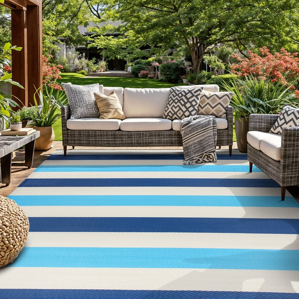 World Rug Gallery Contemporary Stripe Reversible Recycled Plastic Outdoor Rugs