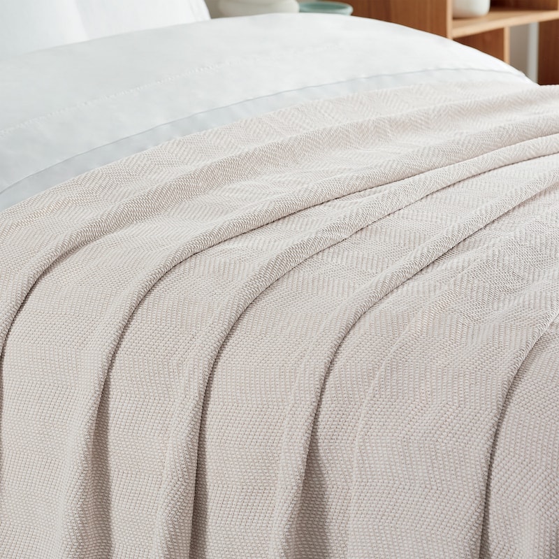 Aston & Arden Luxury Chenille All Season Throw