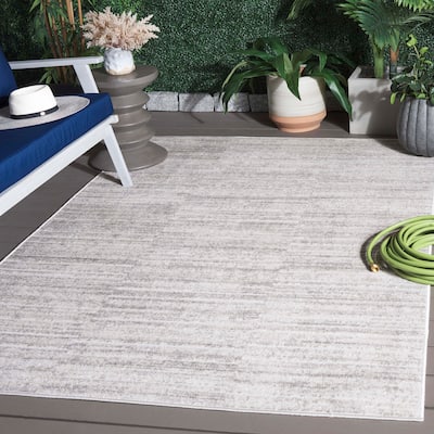 SAFAVIEH Stella Ontje Modern & Contemporary Rug