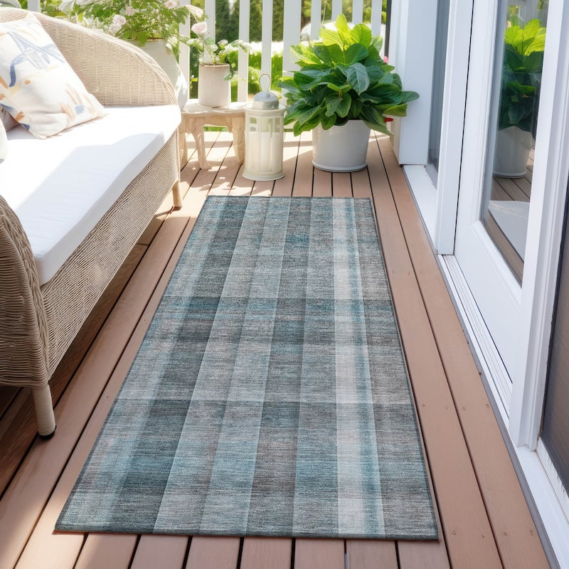 Machine Washable Indoor/ Outdoor Plaid Chantille Rug