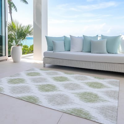 Machine Washable Indoor/ Outdoor Chantille Contemporary Geo Rug