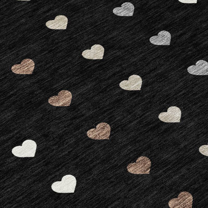 Machine Washable Indoor/ Outdoor Modern Hearts Chantille Rug