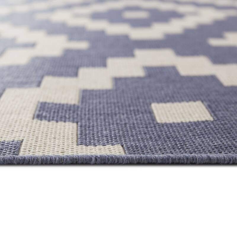 Elio Diamond Trellis Indoor/Outdoor Area Rug