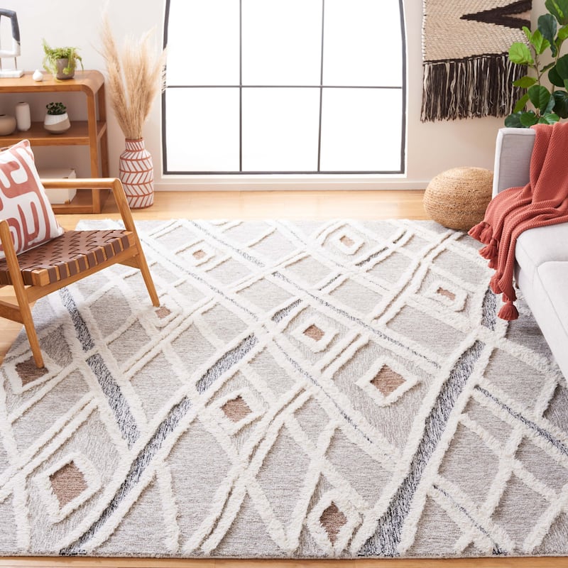 SAFAVIEH Handmade Casablanca Griet Moroccan Wool Rug - 10' x 14' - Grey/Ivory