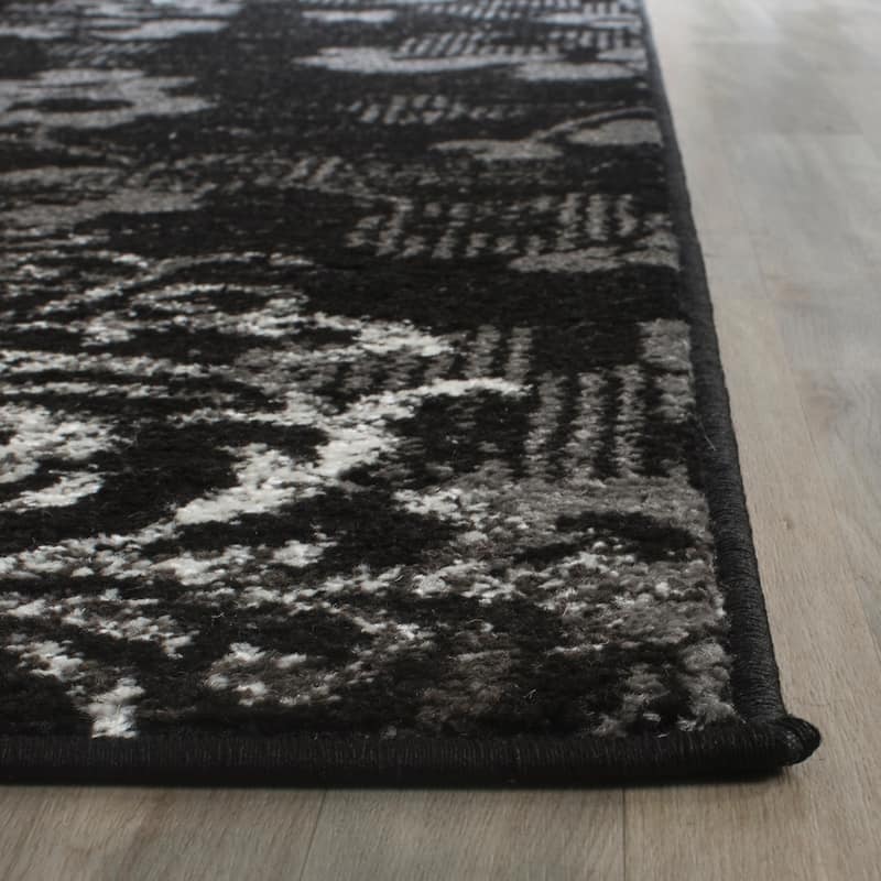 SAFAVIEH, Adirondack Rena Damask Floral Distressed Rug
