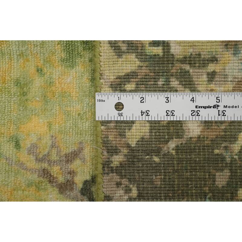 Hand-knotted Modern Silk Green Abstract Oriental Area Rug - 8' 0'' X 5' 0''