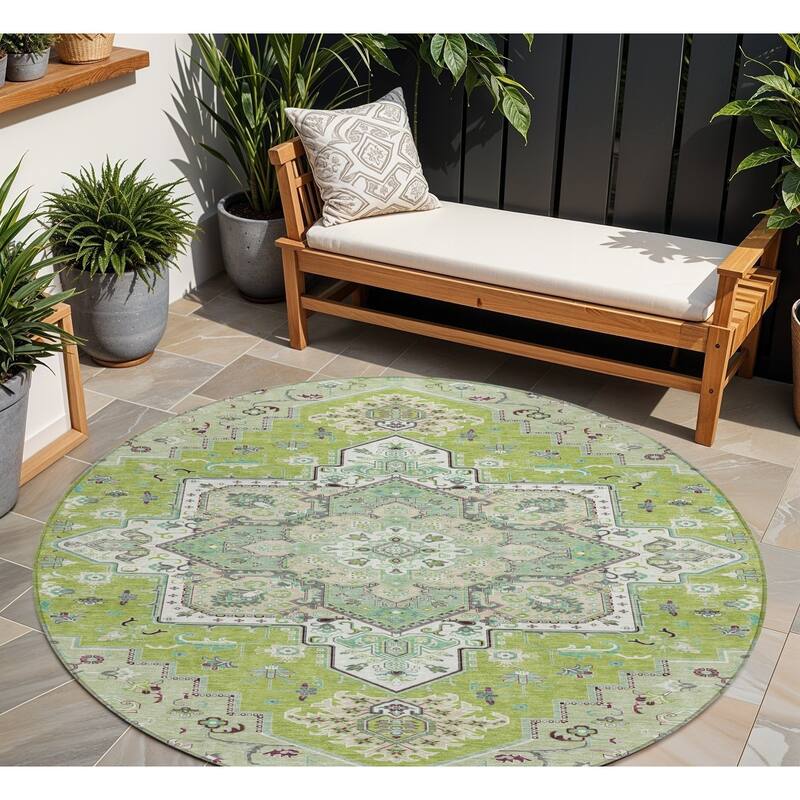 HomeRoots Oriental Traditional Rectangle Outdoor Rug - 8' Round