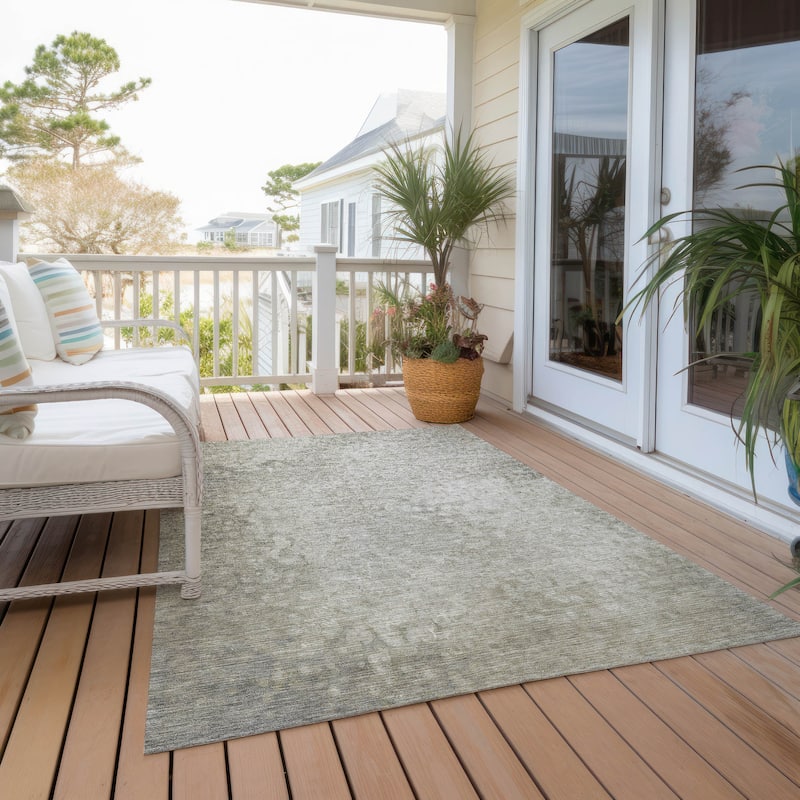 Machine Washable Indoor/ Outdoor Abstract Solid Chantille Rug