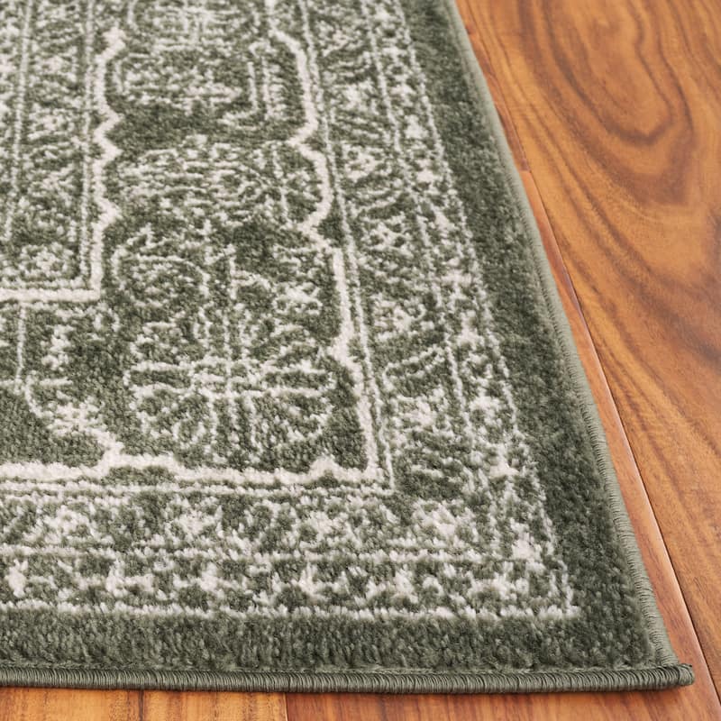 SAFAVIEH Adirondack Sian Rustic Oriental Medallion Rug