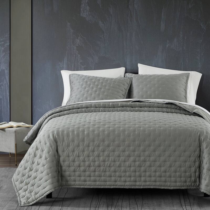 HiEnd Accents Premium 100% Lyocell Silky Soft Modern Contemporary 3 Piece Quilt Set