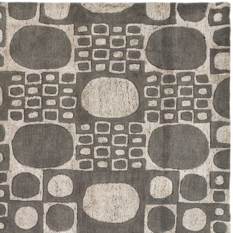 SAFAVIEH Handmade Soho Waldtraud Deco Stones N.Z. Wool Rug