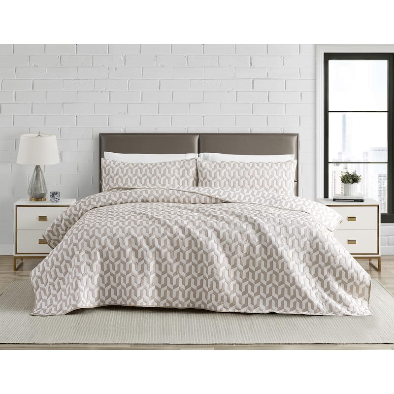 DESIGN STUDIO Torino Geo Soft Woven Matelasse Reversible Jacquard Cotton Blend Quilt Set - Taupe - Twin