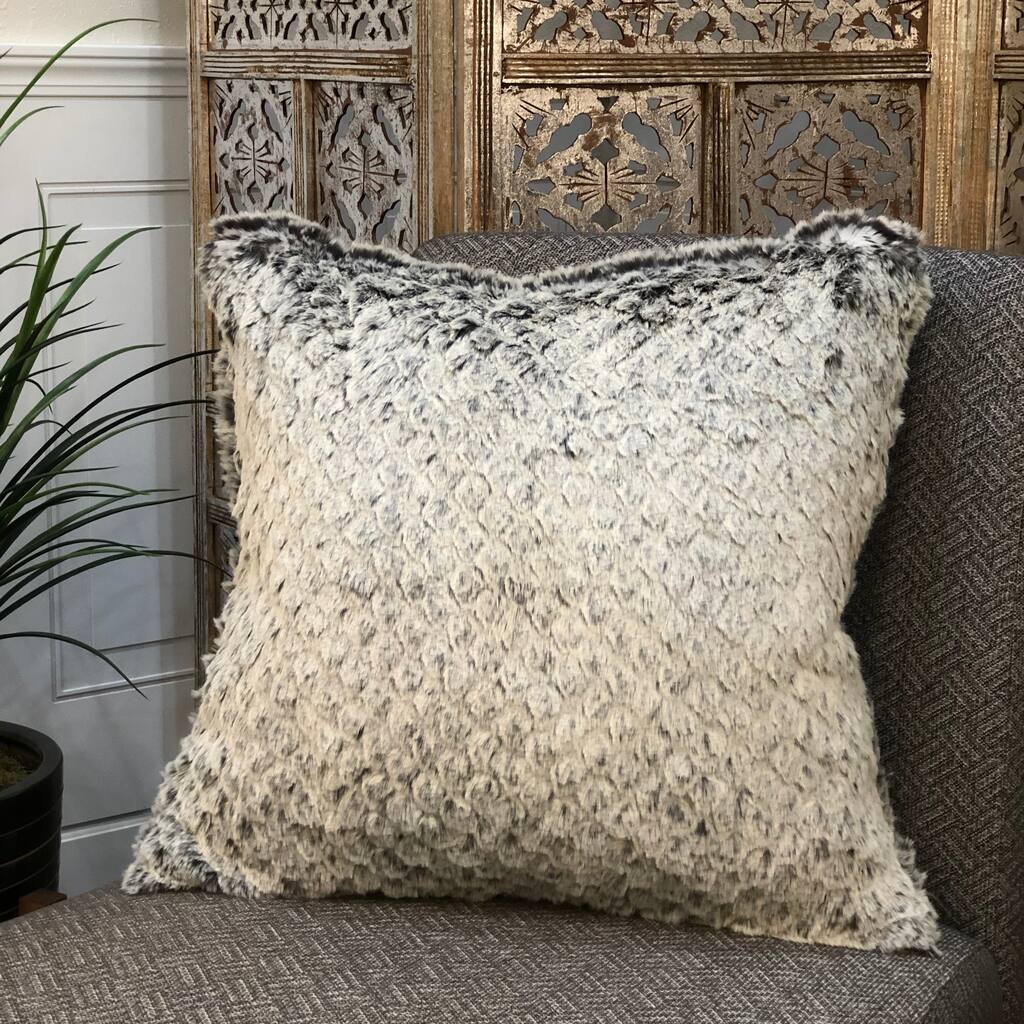 Pillow - Rimiti - Fauxfur 20" x 20" Feather/Down Fill