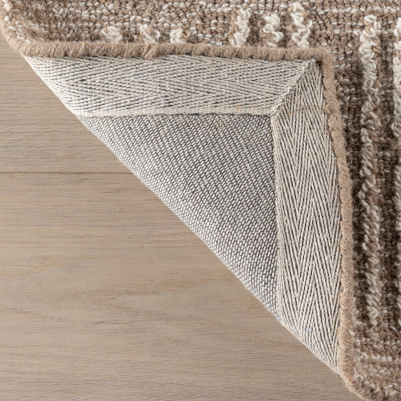Nuloom Halbeth Hand Tuffted Wool Area Rug