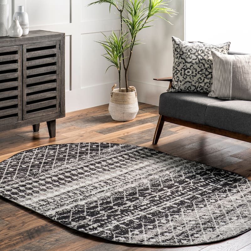 Nuloom Emmy Moroccan Trellis Area Rug - 3' x 5' Oval - Black