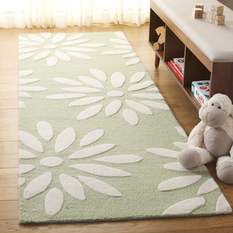 SAFAVIEH Handmade SAFAVIEH Kids Fleurette & Tween Wool Rug - 2'6" x 8' Runner - Sage/Ivory - Runner