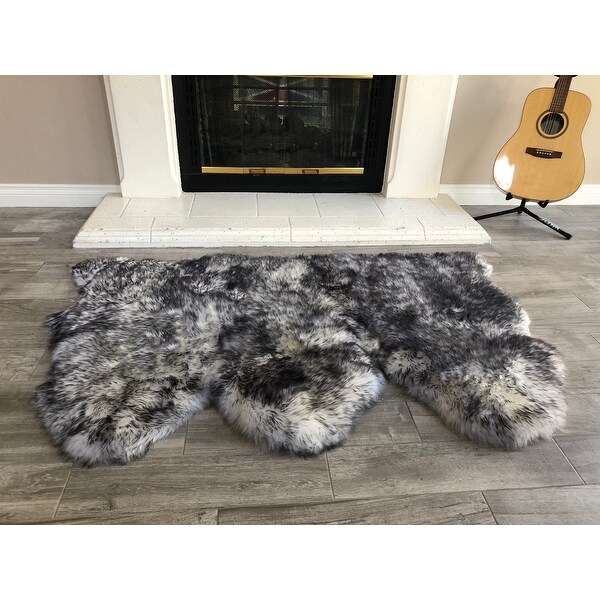 Dynasty Natural 3-Pelt Luxury Long Wool Sheepskin White with Black Tips Shag Rug - 3' x 4'6"