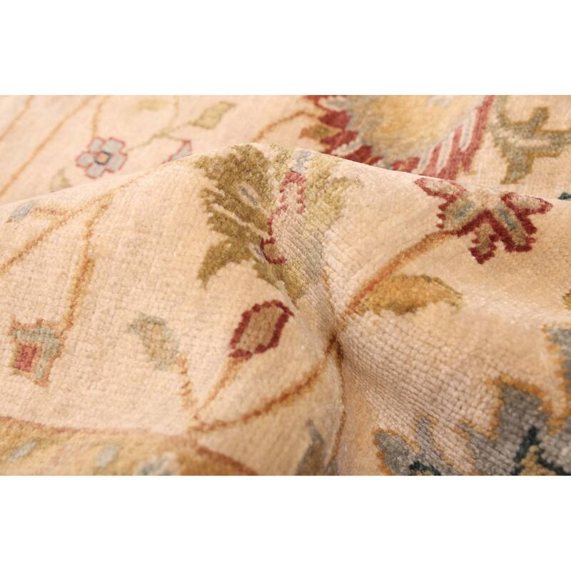 ECARPETGALLERY Hand-knotted Jules Serapi Ivory Wool Rug - 5'0 x 7'10