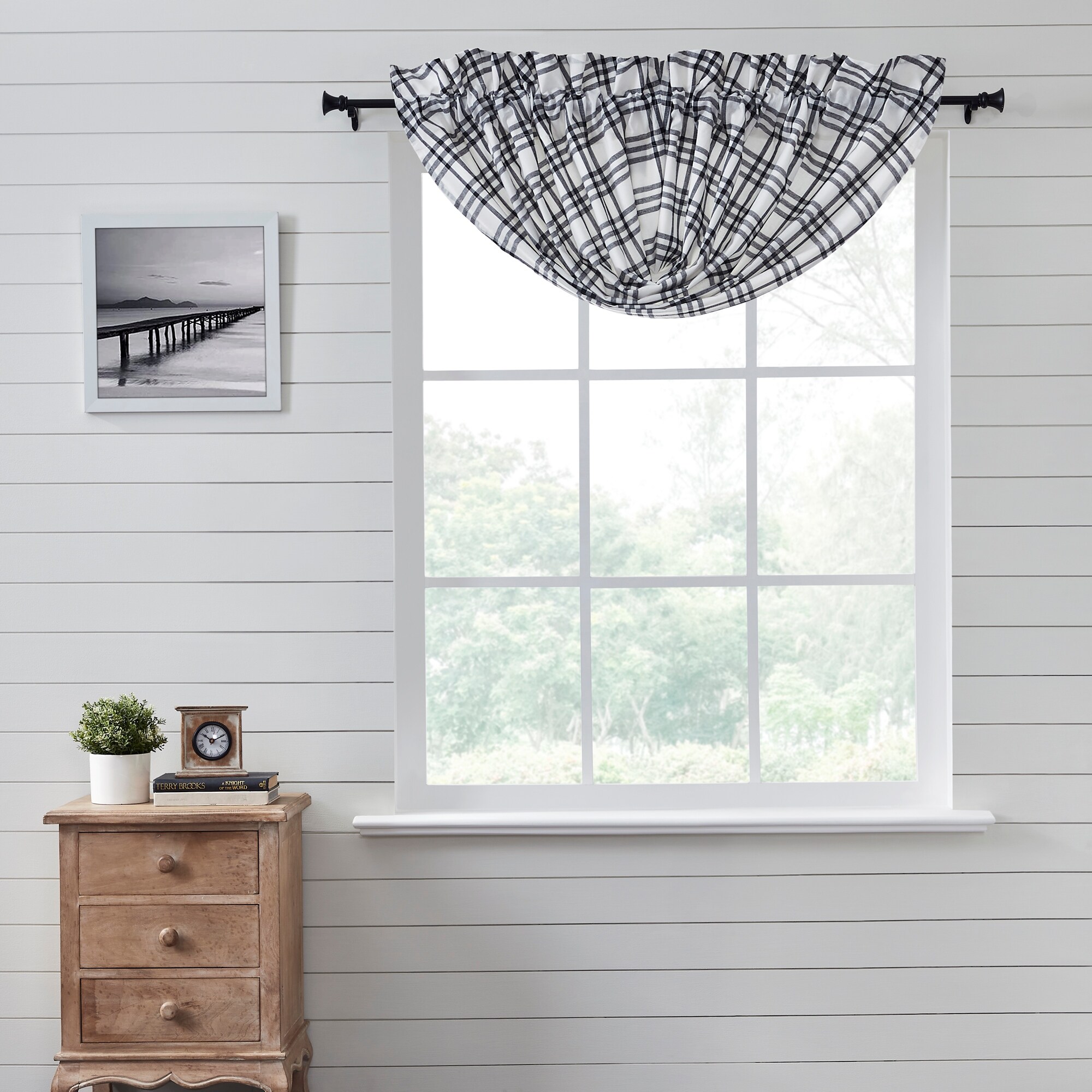 Balloon valance deals