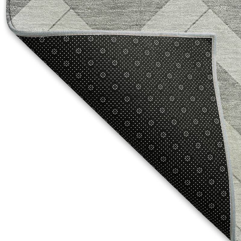 Machine Washable Indoor/ Outdoor Modern Chevron Chantille Rug