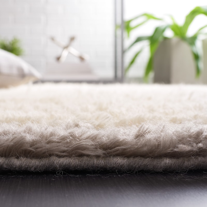 SAFAVIEH Handmade Casablanca Shag Ishild Mid-Century Modern Wool Rug